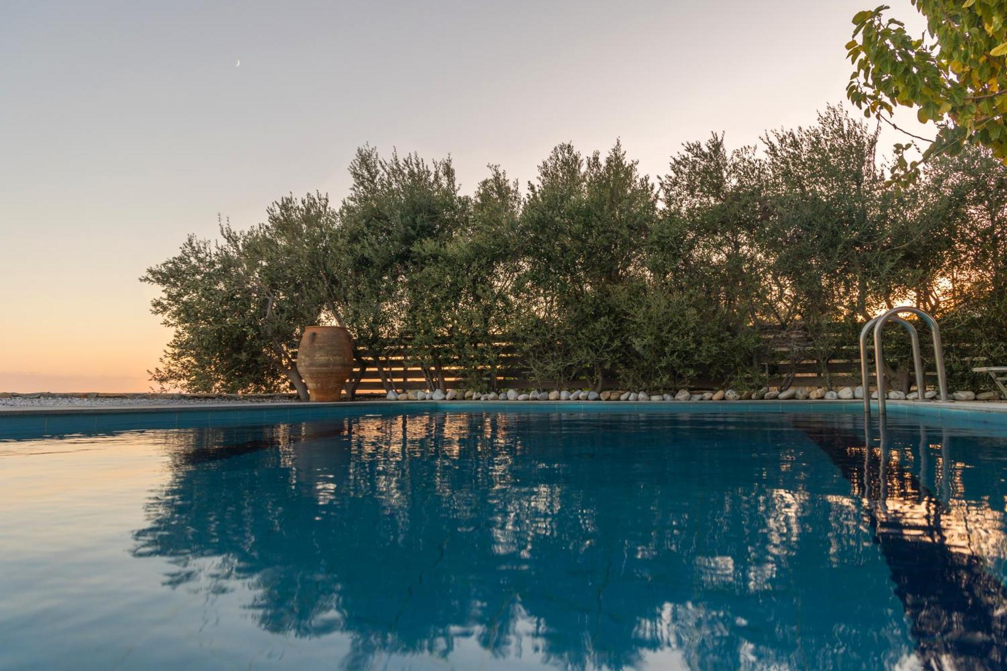 Evgoro Luxury Suites Agia Galini Dış mekan fotoğraf